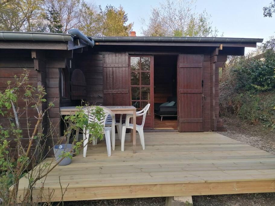 Chalet En Pleine Nature Au Bord D'Un Etang Lanvallay Bagian luar foto