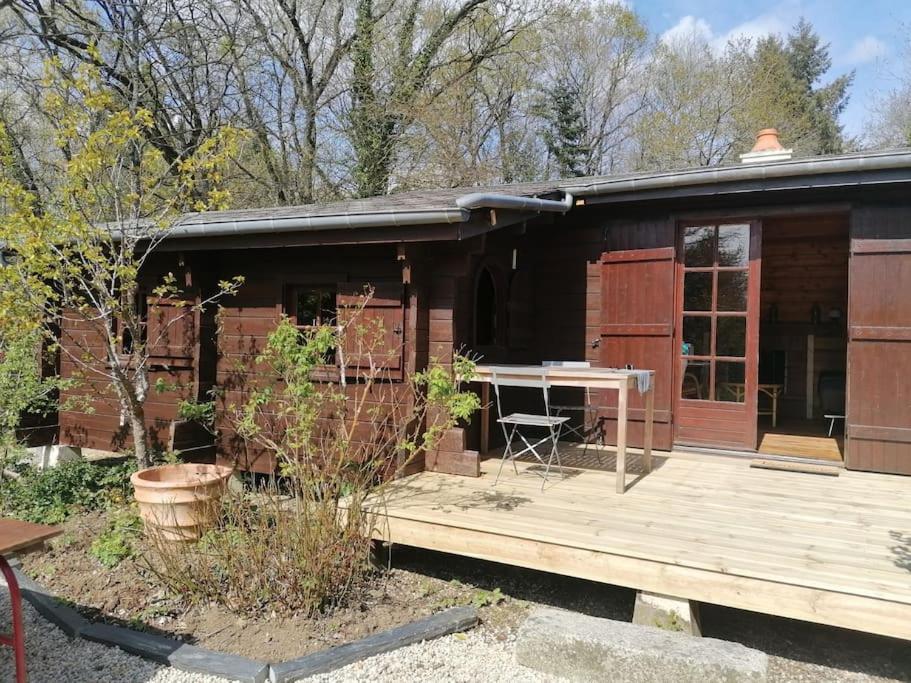 Chalet En Pleine Nature Au Bord D'Un Etang Lanvallay Bagian luar foto